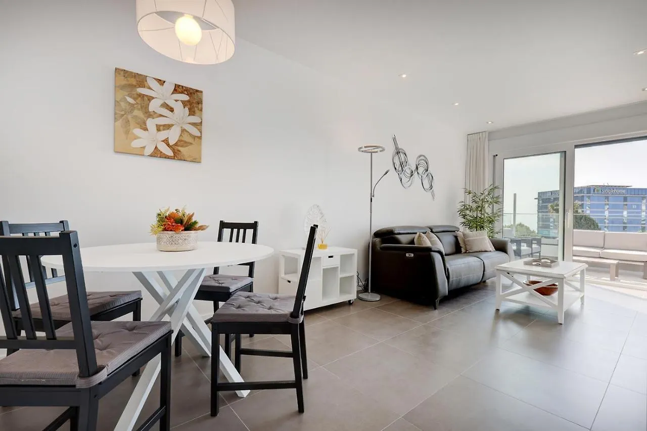 Brand New Apartment With Pool And Sea View In Marbella